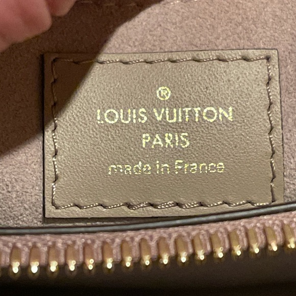 Louis Vuitton Montaigne BB Bicolor Mono Empreinte - Picture 13 of 16